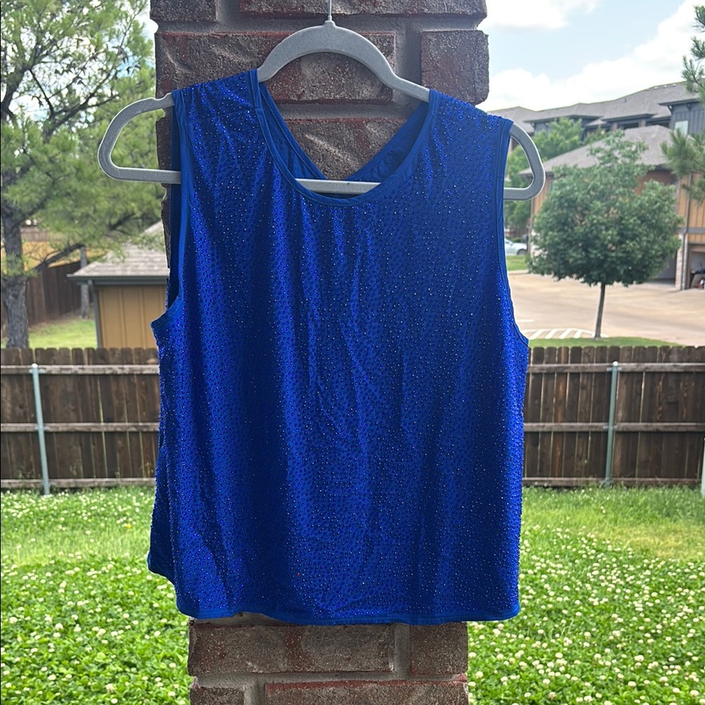 NEVER WORN: QOS CROP TANK
